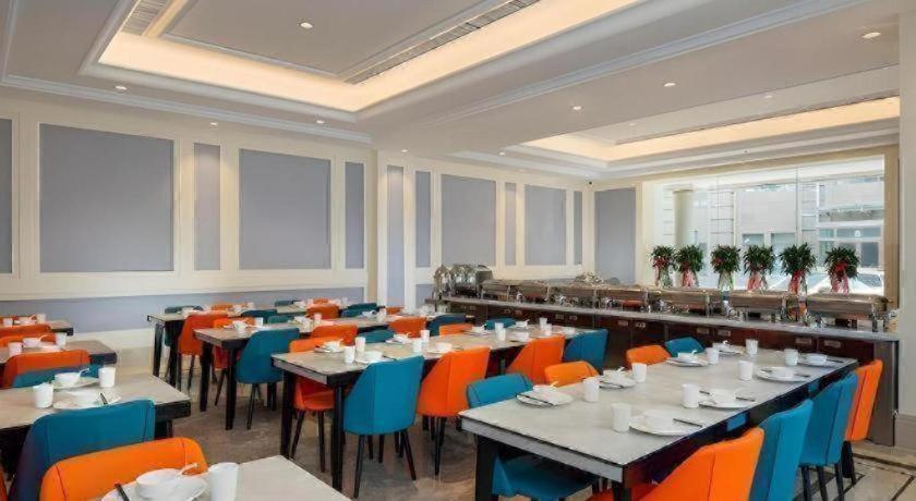 Vienna Hotel (Beijing Changping Science and Technology Park) 34/48