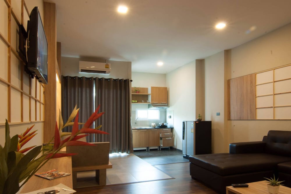 Zenith Residence Hotel 38/45