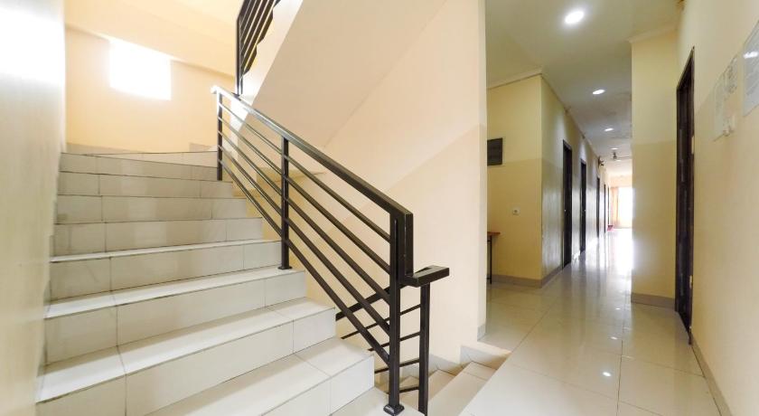 Reddoorz Plus Near Mall Ciputra Jakarta 31/51