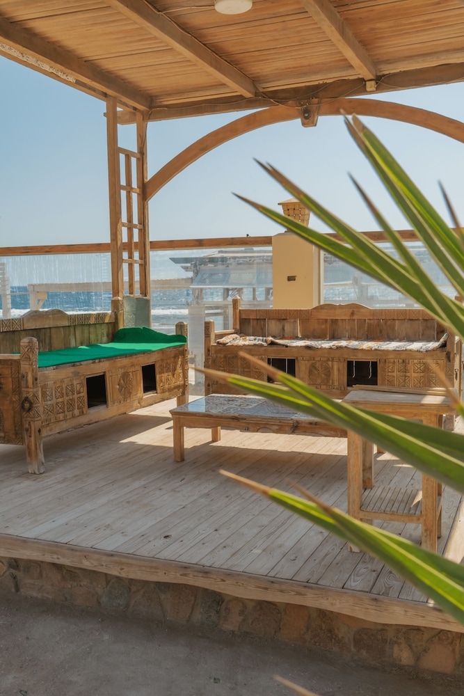Dahab Hotel 25/50