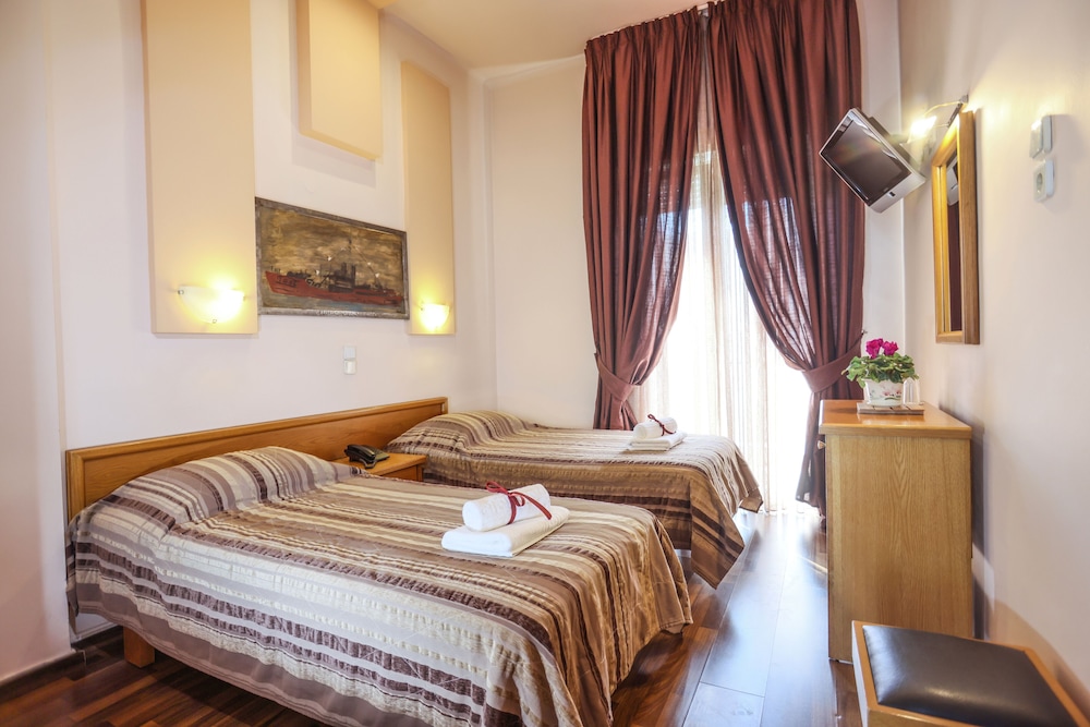 AEGEON HOTEL 17/50