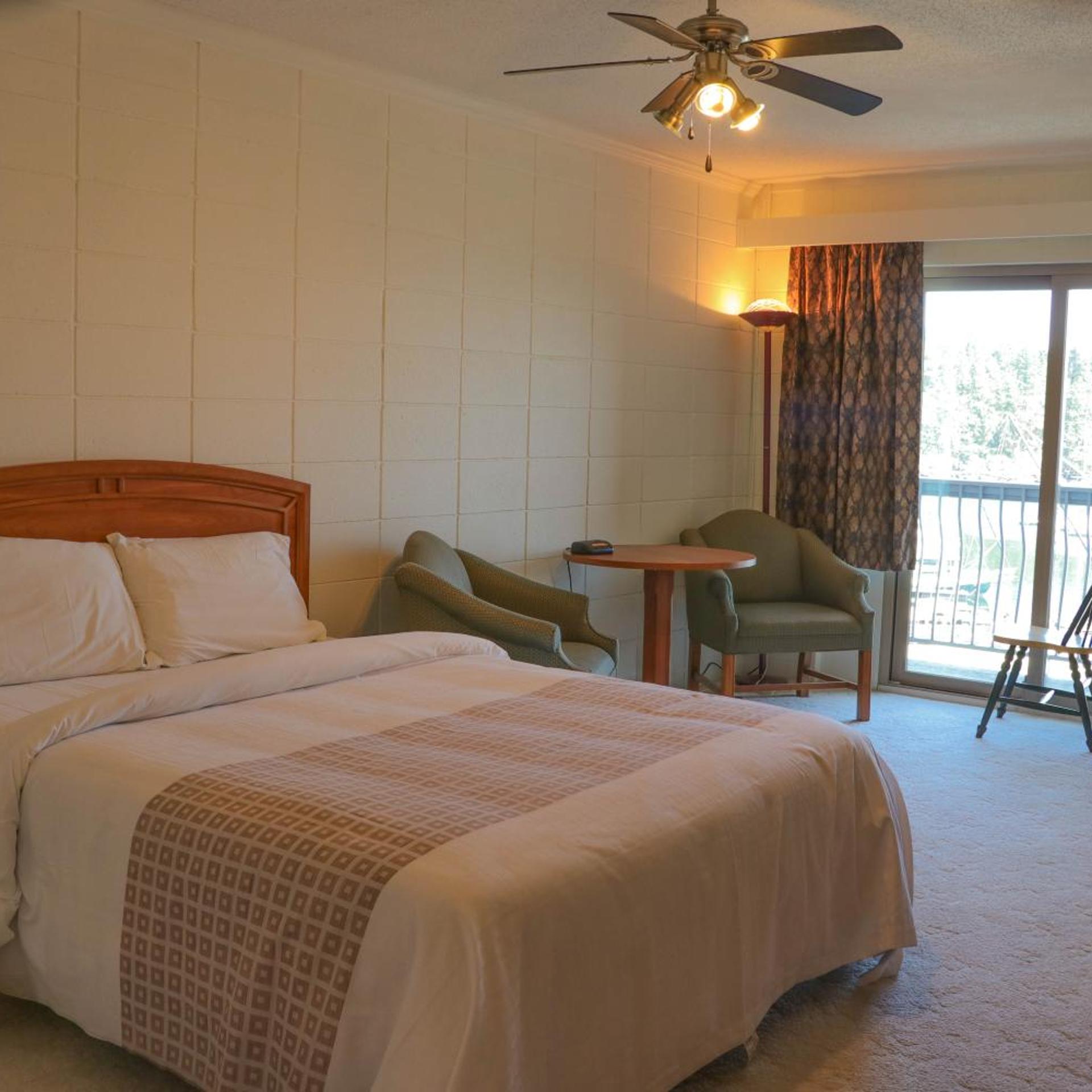 Waterfront Suites And Marina 13/29