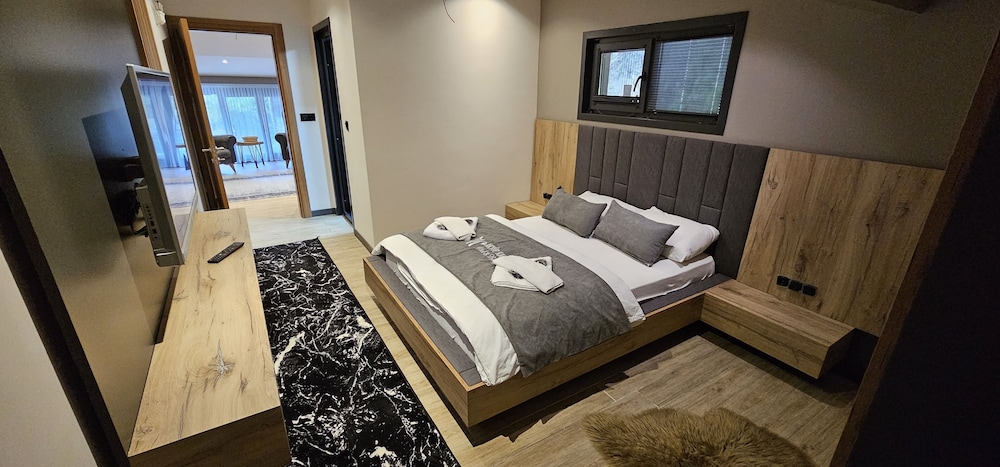 ELITE, SUITE, MOUNTAIN VIEW