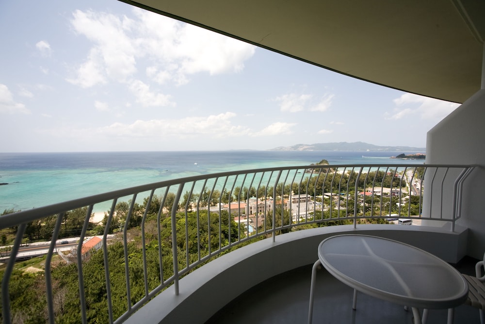 Okinawa Kariyushi Beach Resort Ocean Spa 10/49