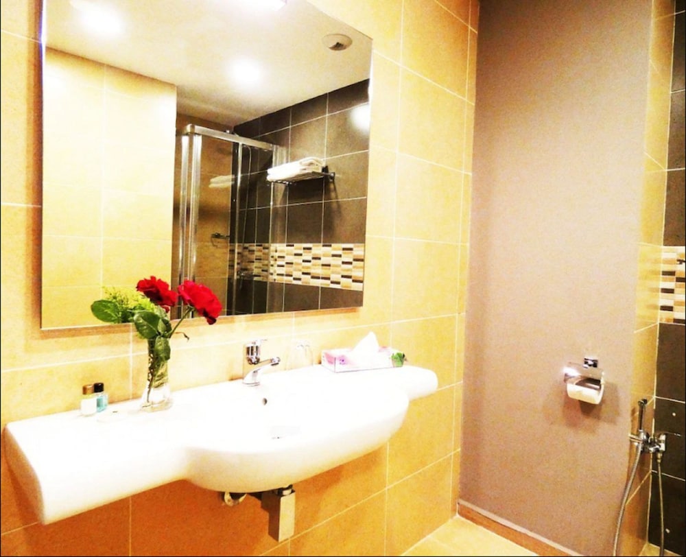 Le Zenith Hotel Oran 59/62