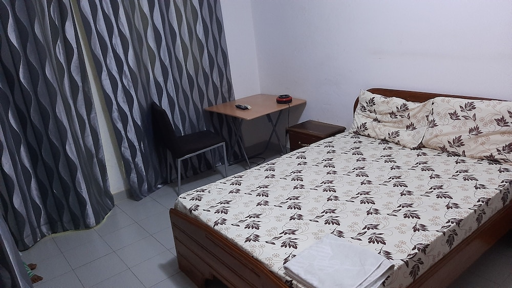 GRAND, DOUBLE BED