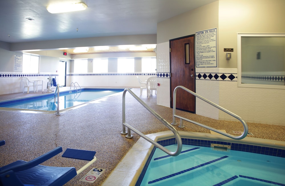 Ramada by Wyndham Spirit Lake/Okoboji 10/34