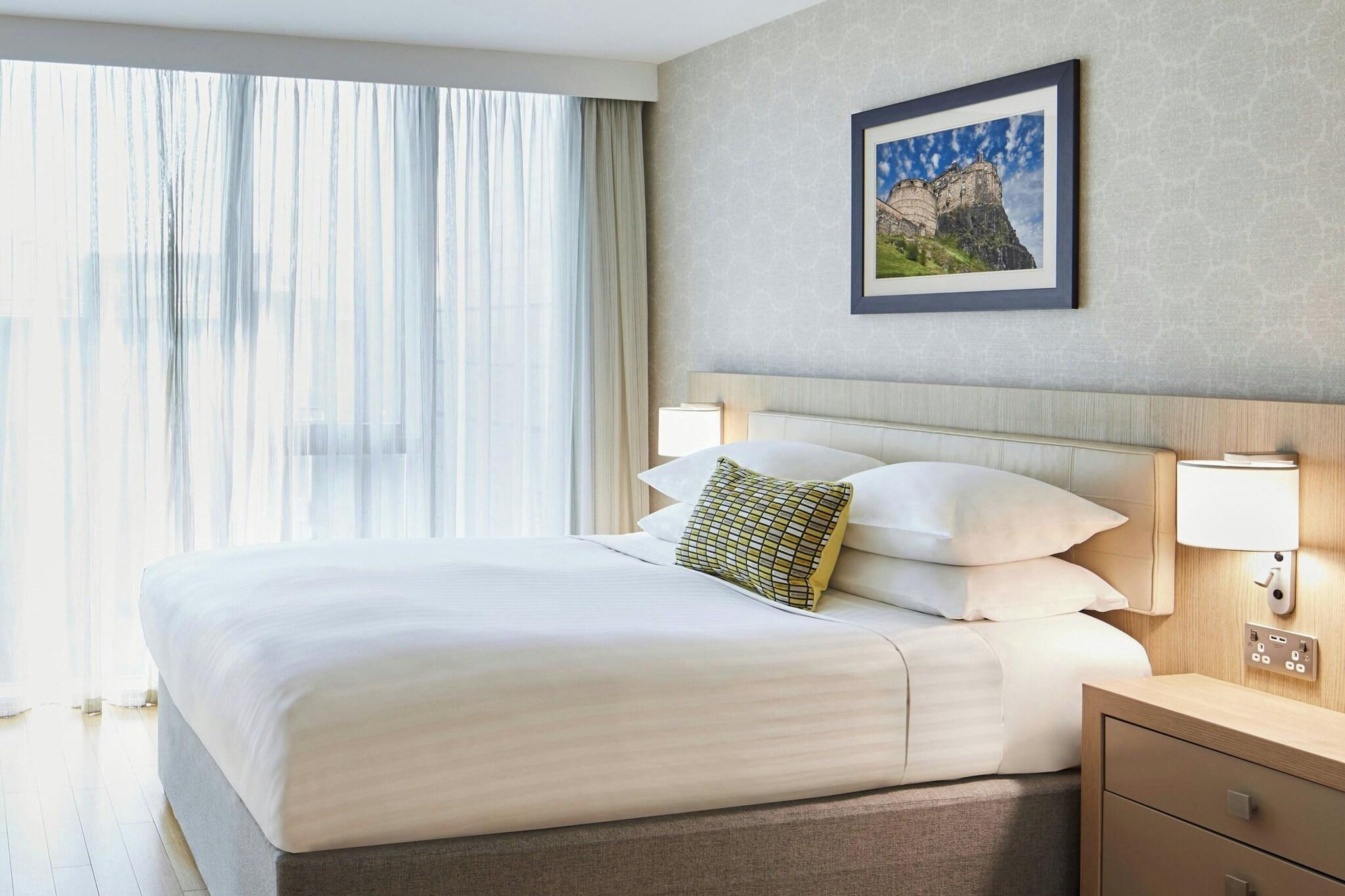 Suite, Queen Bed