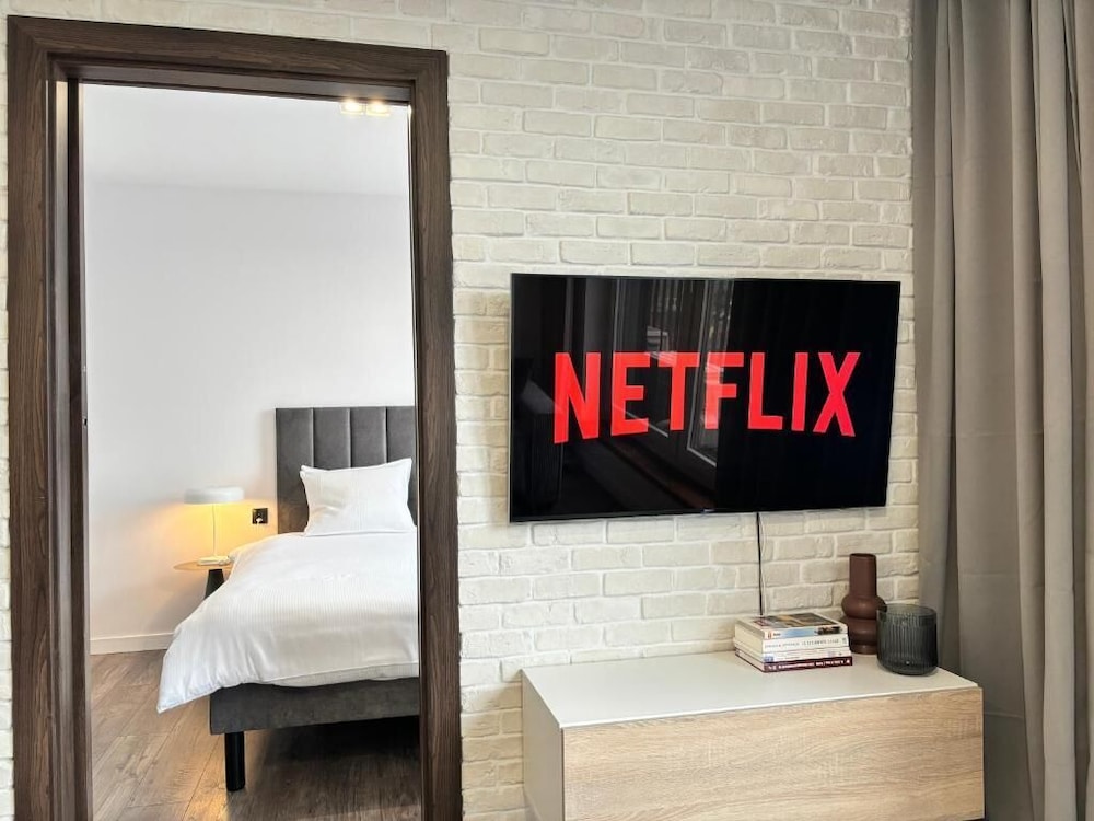 DELUXE, APARTMENT