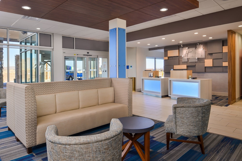 HOLIDAY INN EXPRESS & SUITES VAN HORN 43/65