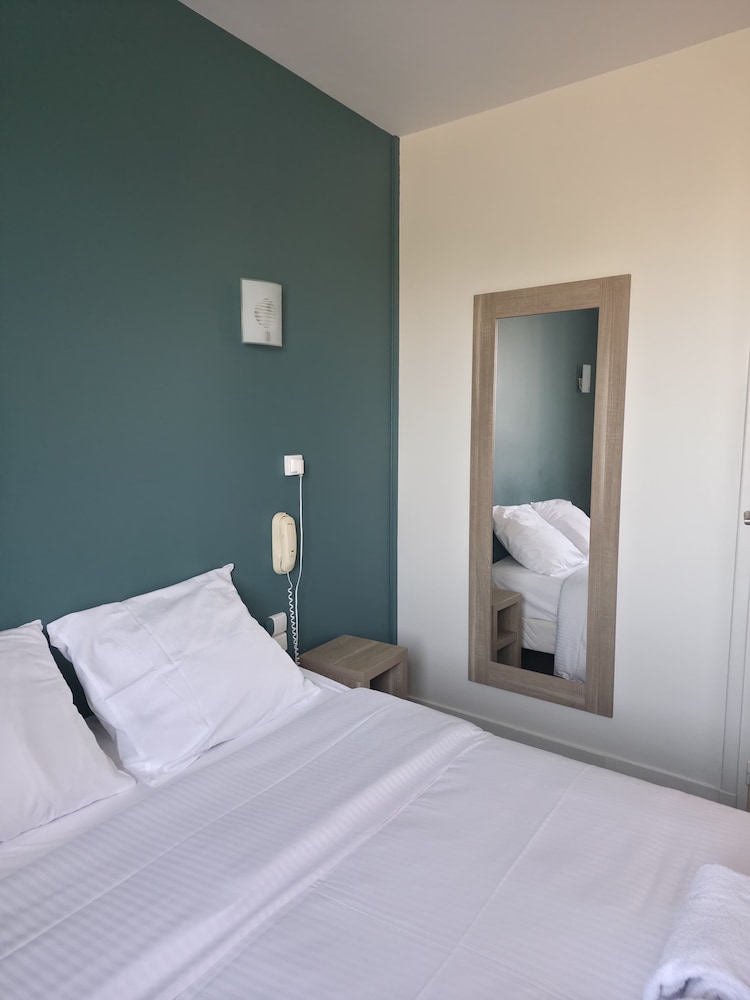 Hotel the Originals Caen Le Savoy 31/62