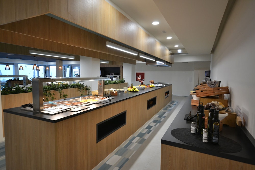 Ohasis Boutique Suites 7/50