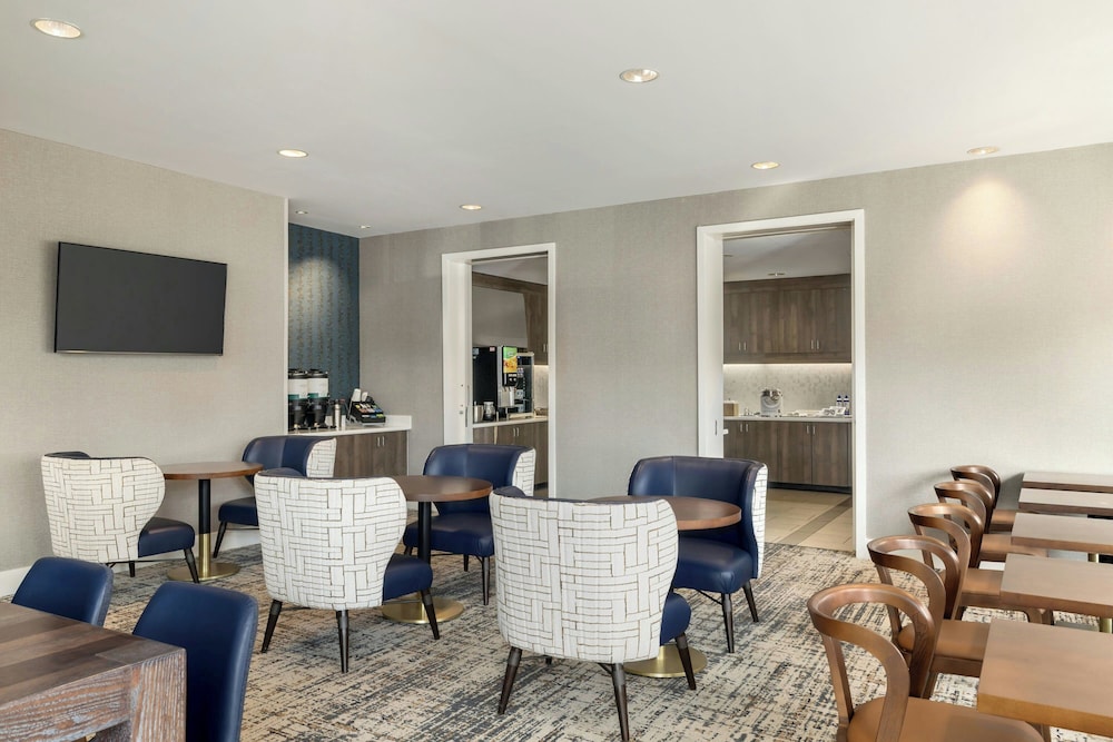 RESIDENCE INN JACKSON THE DISTRICT AT EASTOVER 55/63