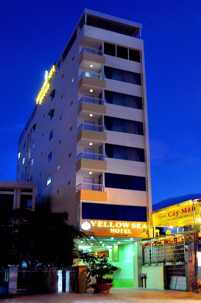 Yellow Sea Hotel 1/31