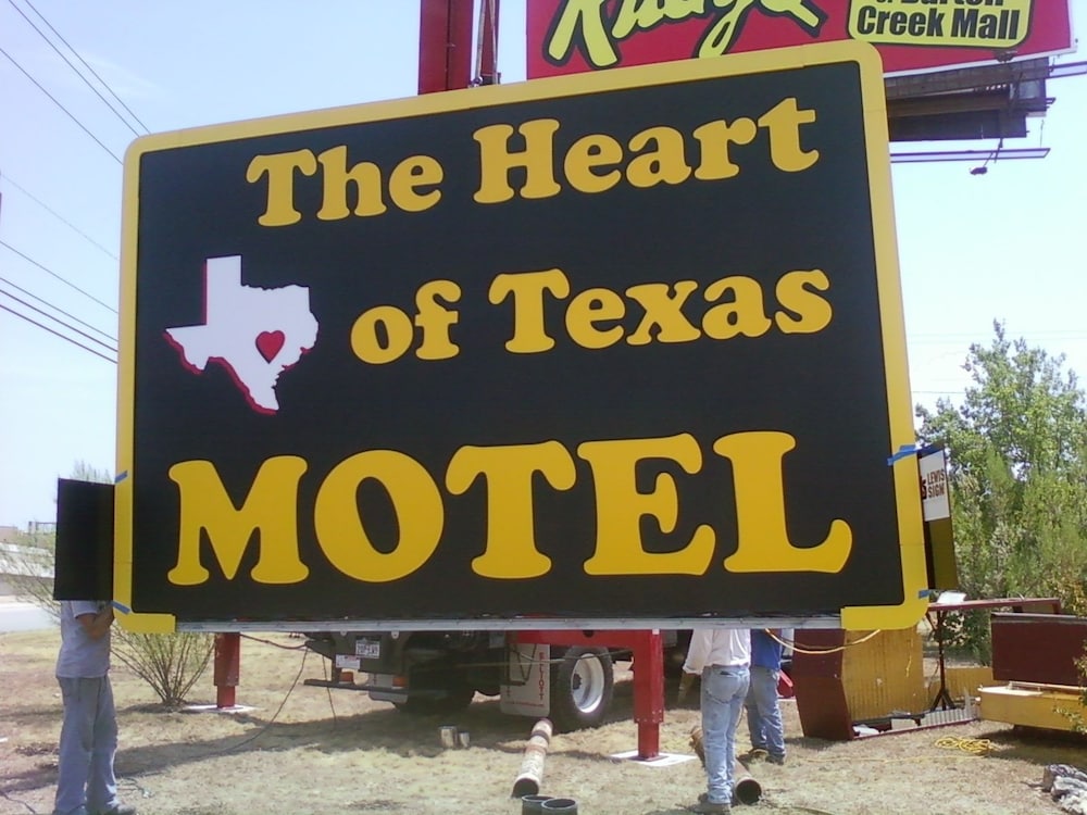 The Heart of Texas Motel 3/35