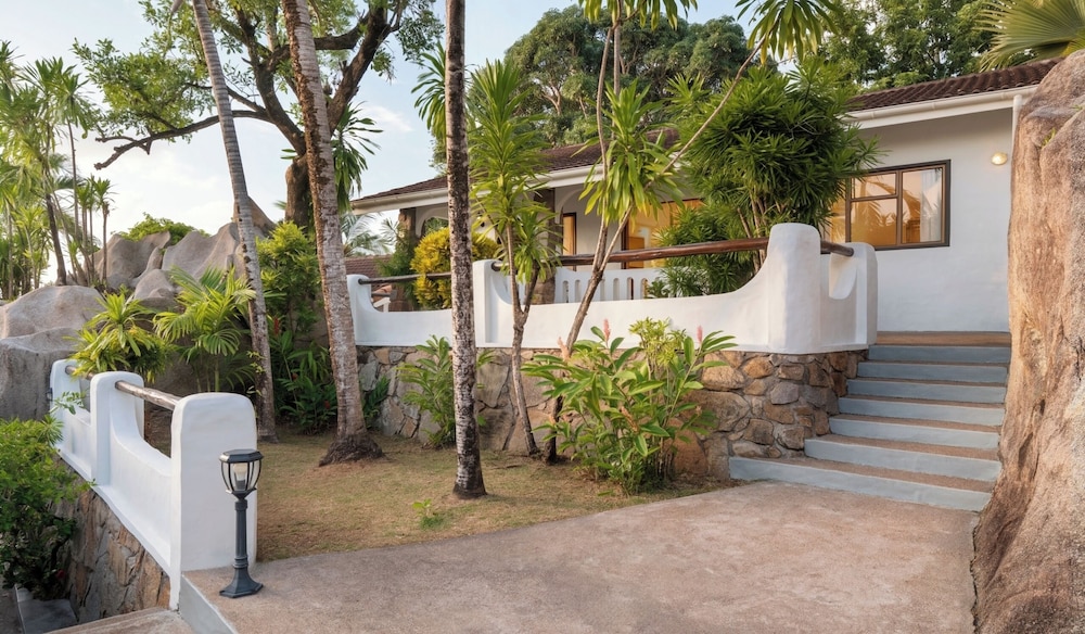 Edens Holiday Villas 41/46