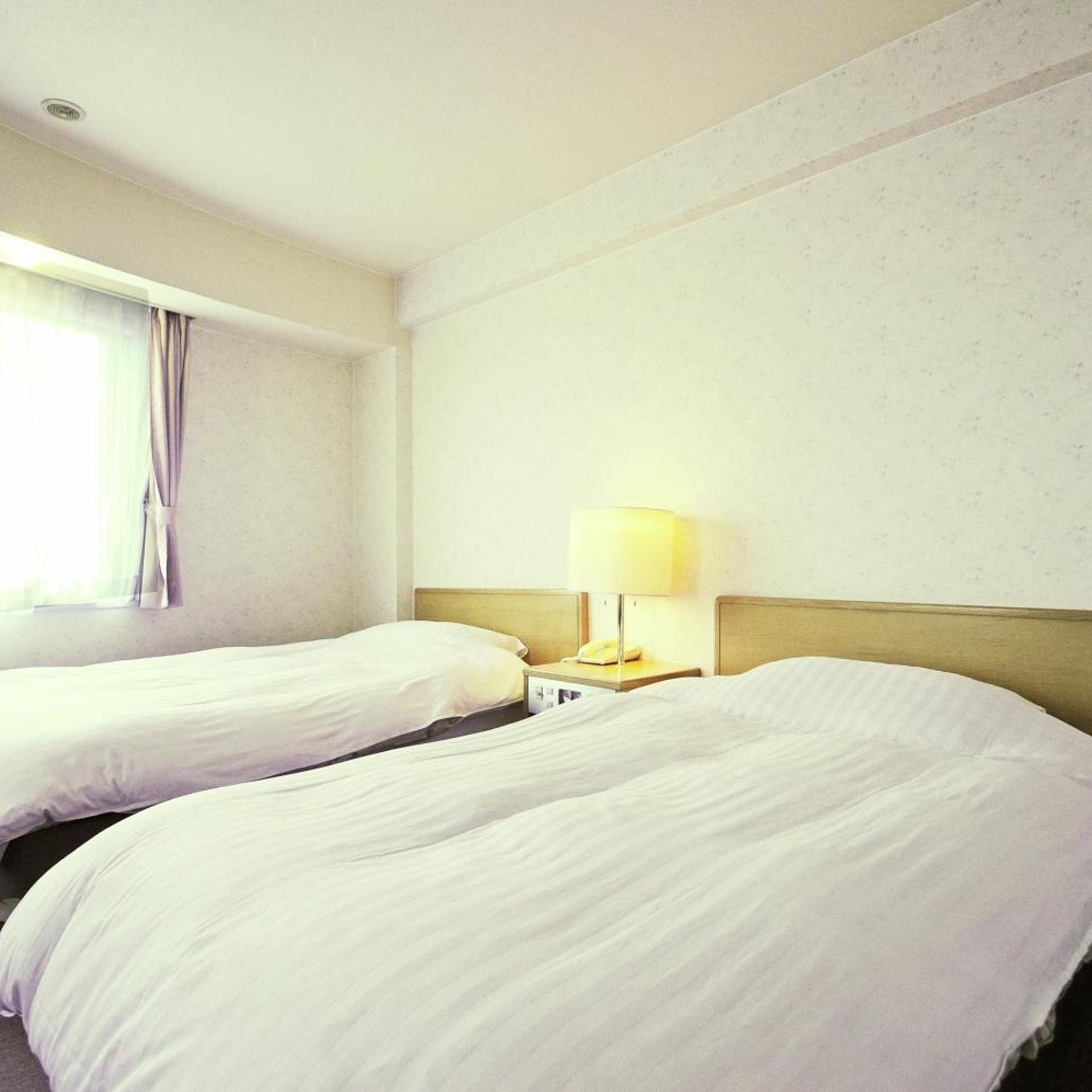 Room, Twin Beds