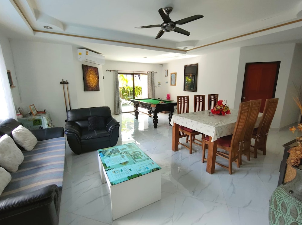Baan Kanittha - 6 Bedrooms Gt Pool Villa 12/20