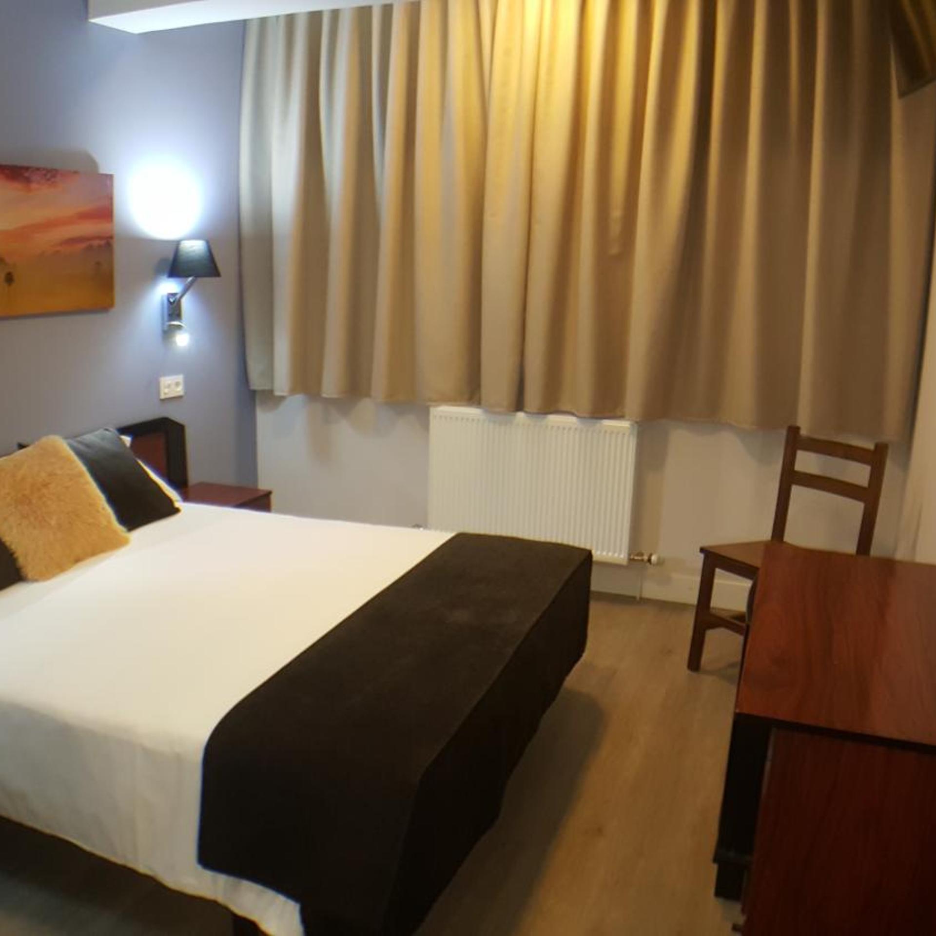 Room, Double Bed