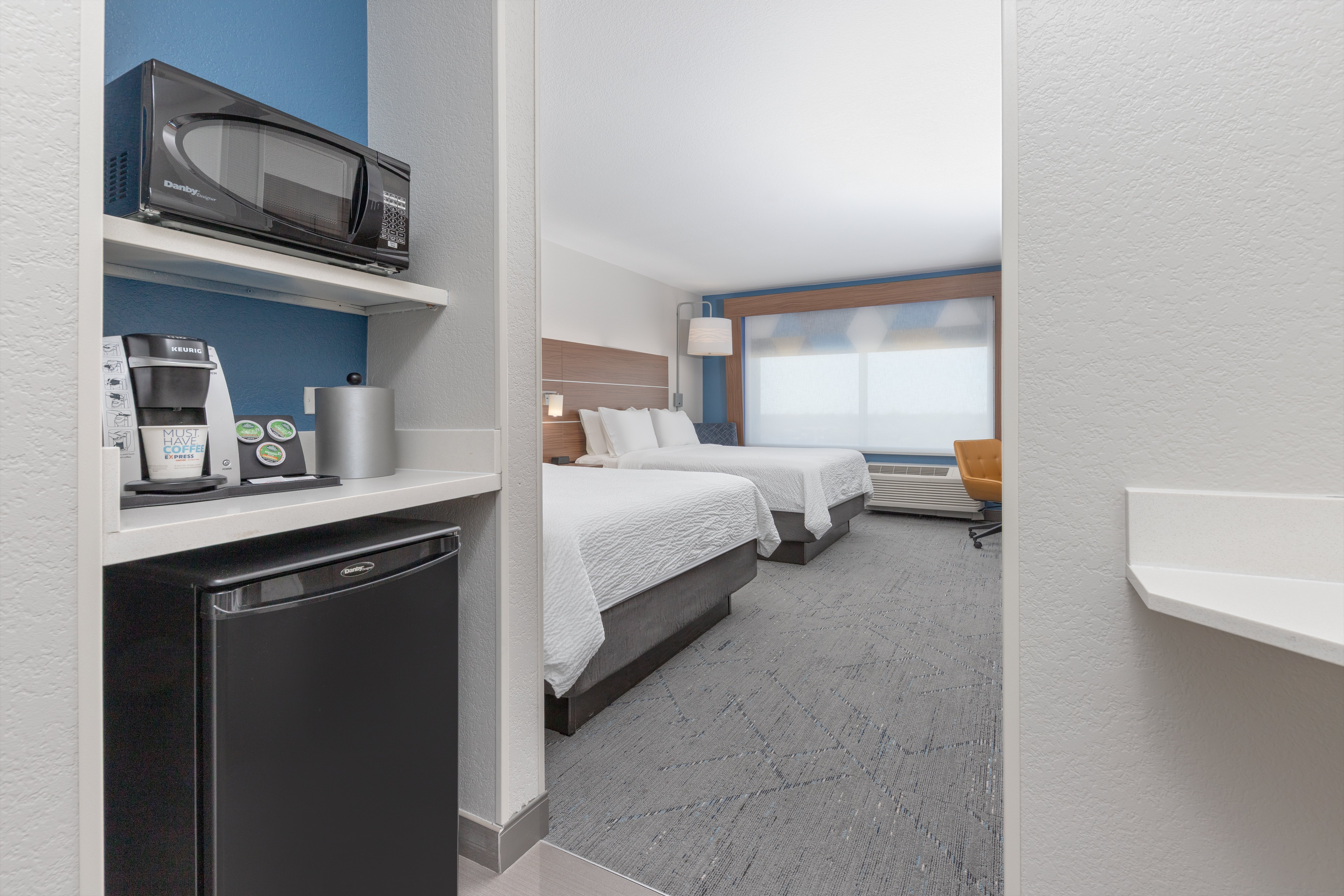 HOLIDAY INN EXPRESS & SUITES MOORE 75/75
