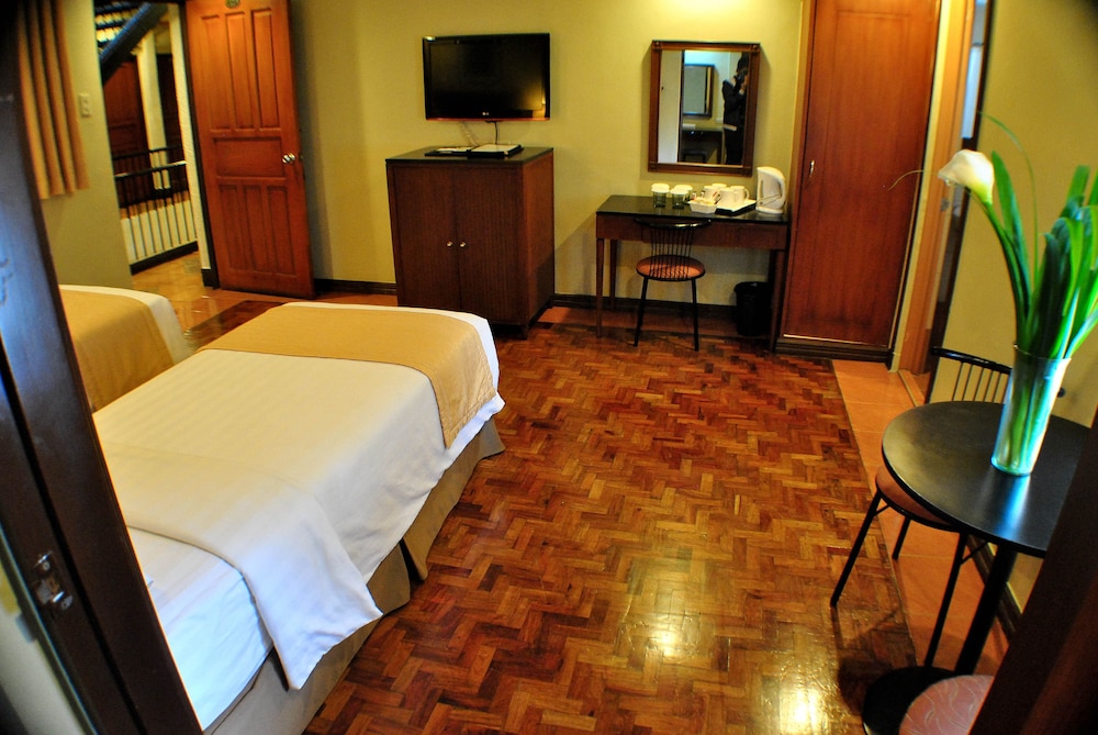 Fersal Hotel P Tuazon Cubao 33/55