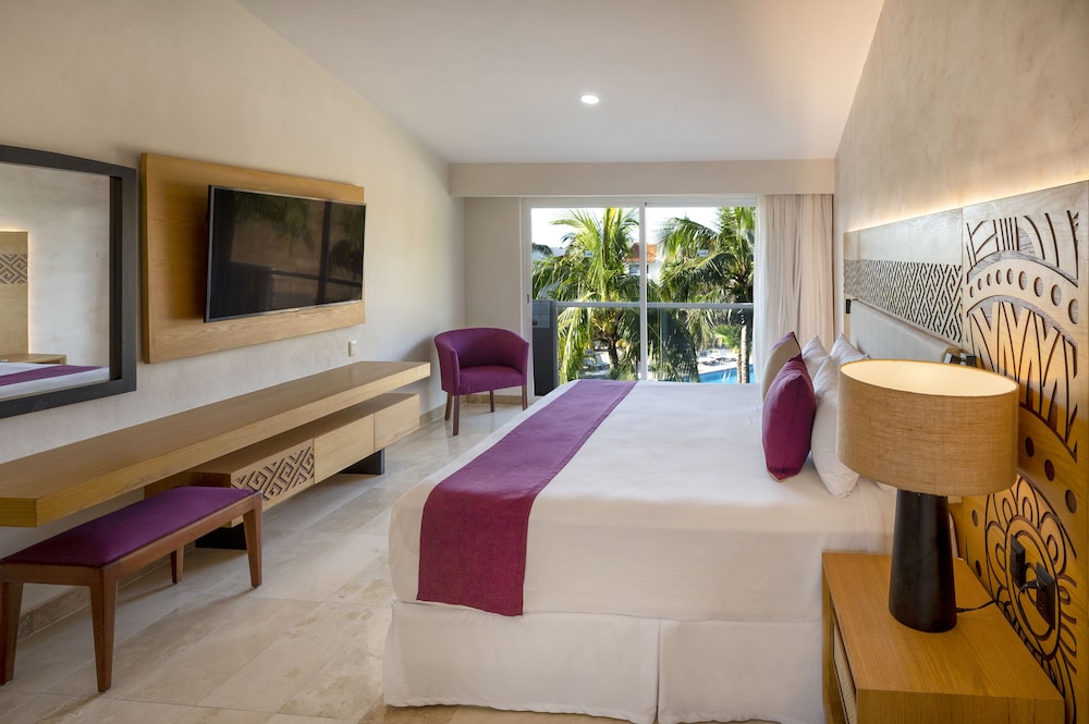 Viva Azteca by Wyndham A Trademark All Inclusive Resort 30/84