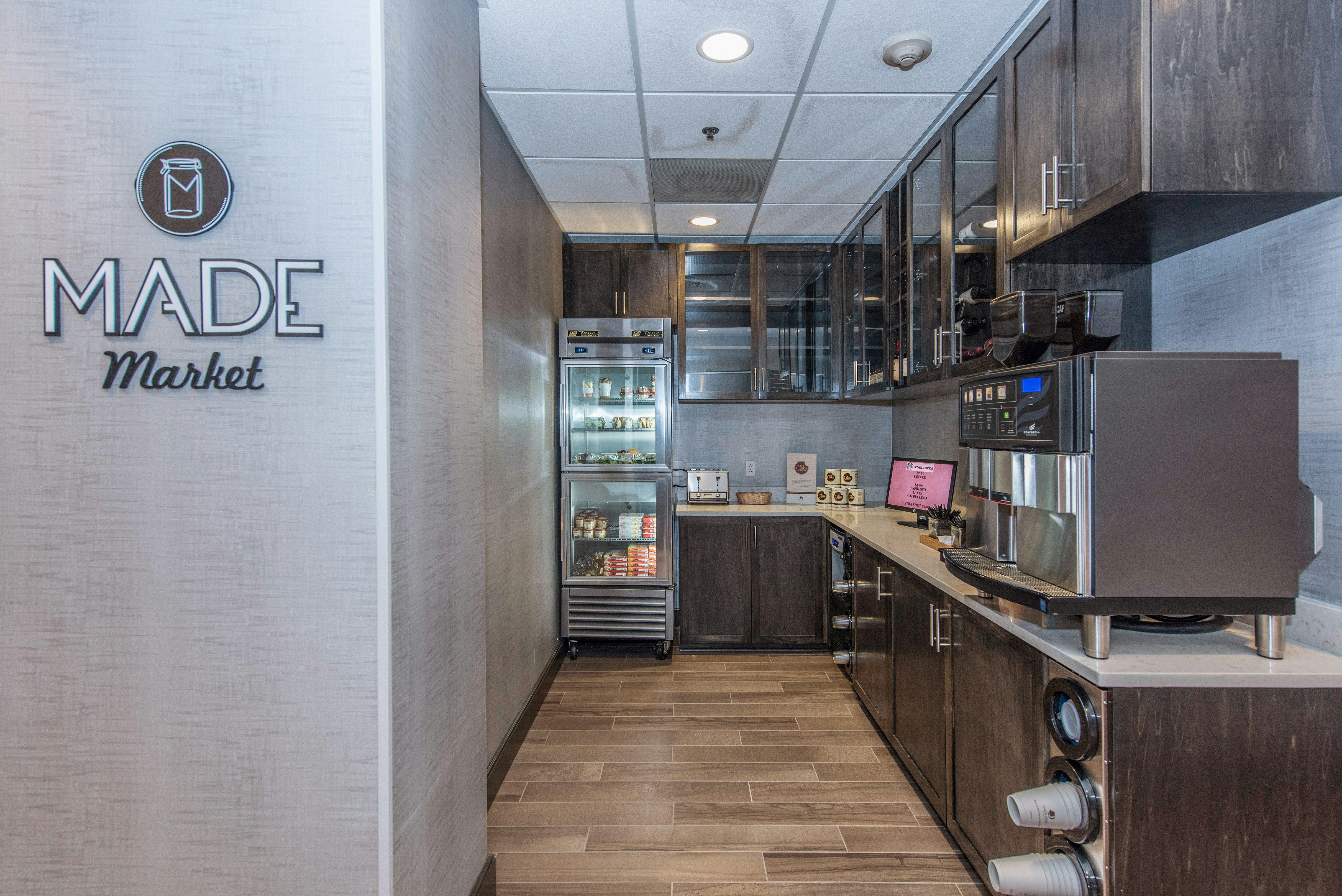 Doubletree By Hilton North Charleston Convention Center 7/32