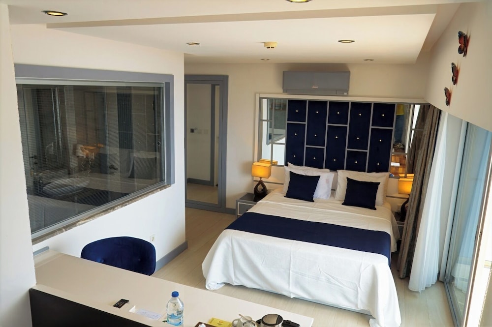 Sea View Hotel 20/50