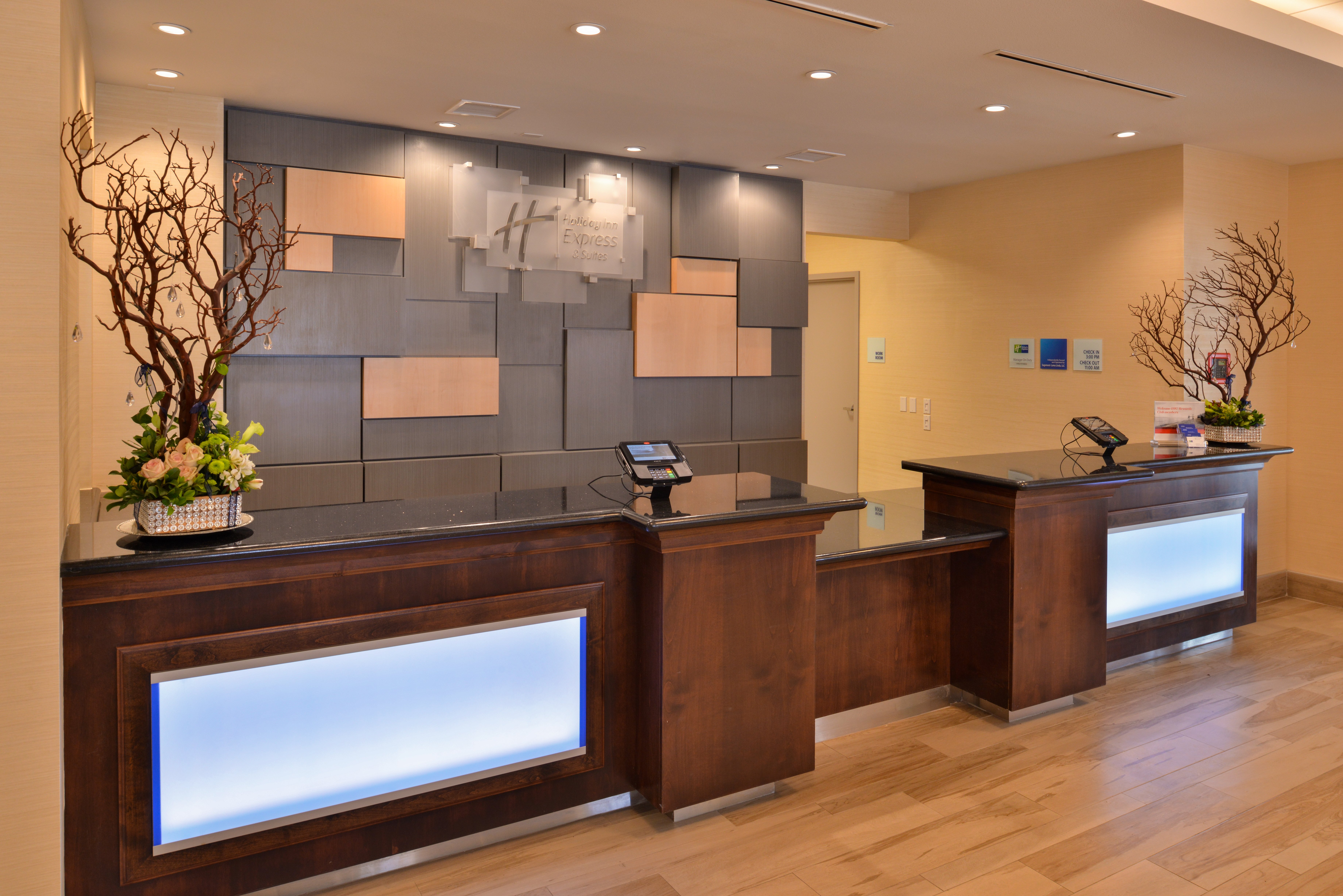 Holiday Inn Express Amp Suitesloma Linda San Bernardino S 9/63
