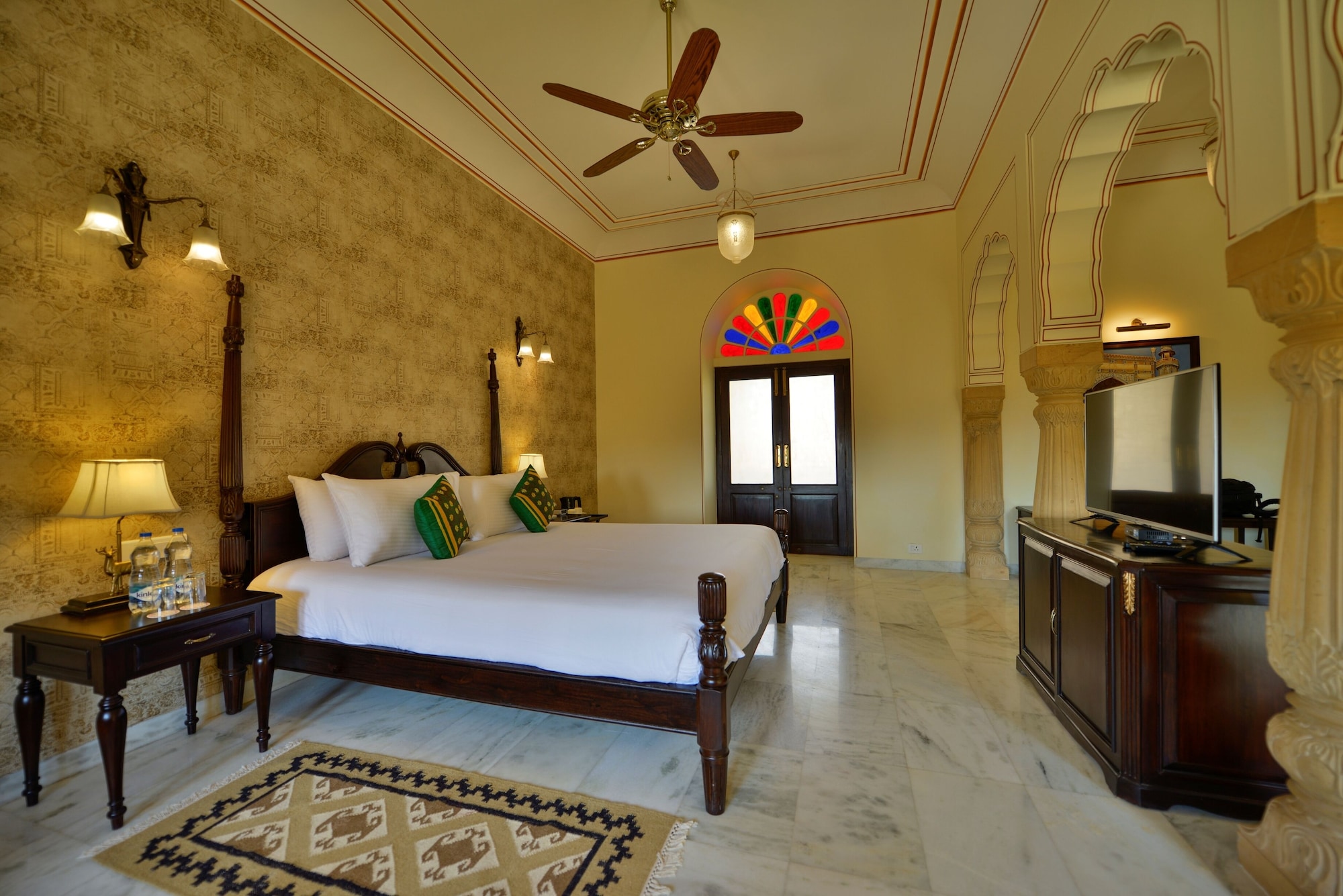 MAHARANI, SUITE