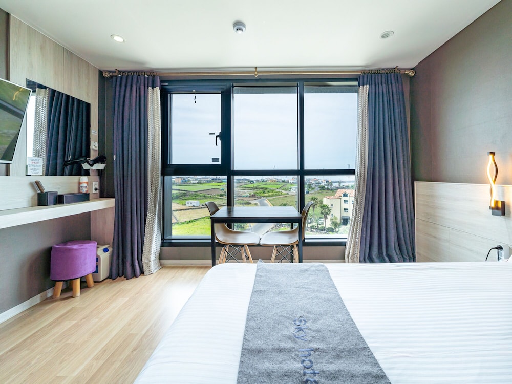 Sky Hotel 22/52