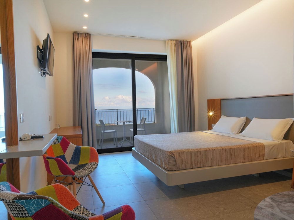 Luzia Agriresort 15/50