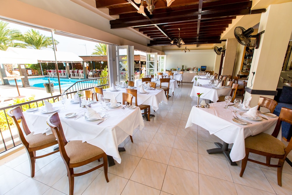 Fitos Inn Guest House 28/50