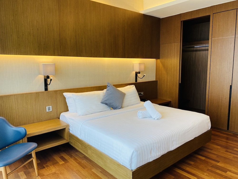 Tribeca Serviced Hotel 11/50