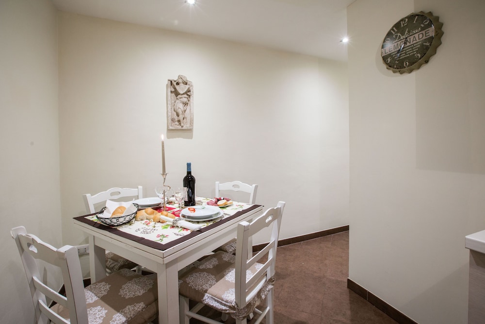 Charming Suite Cavour Heart Of Florence 2/23