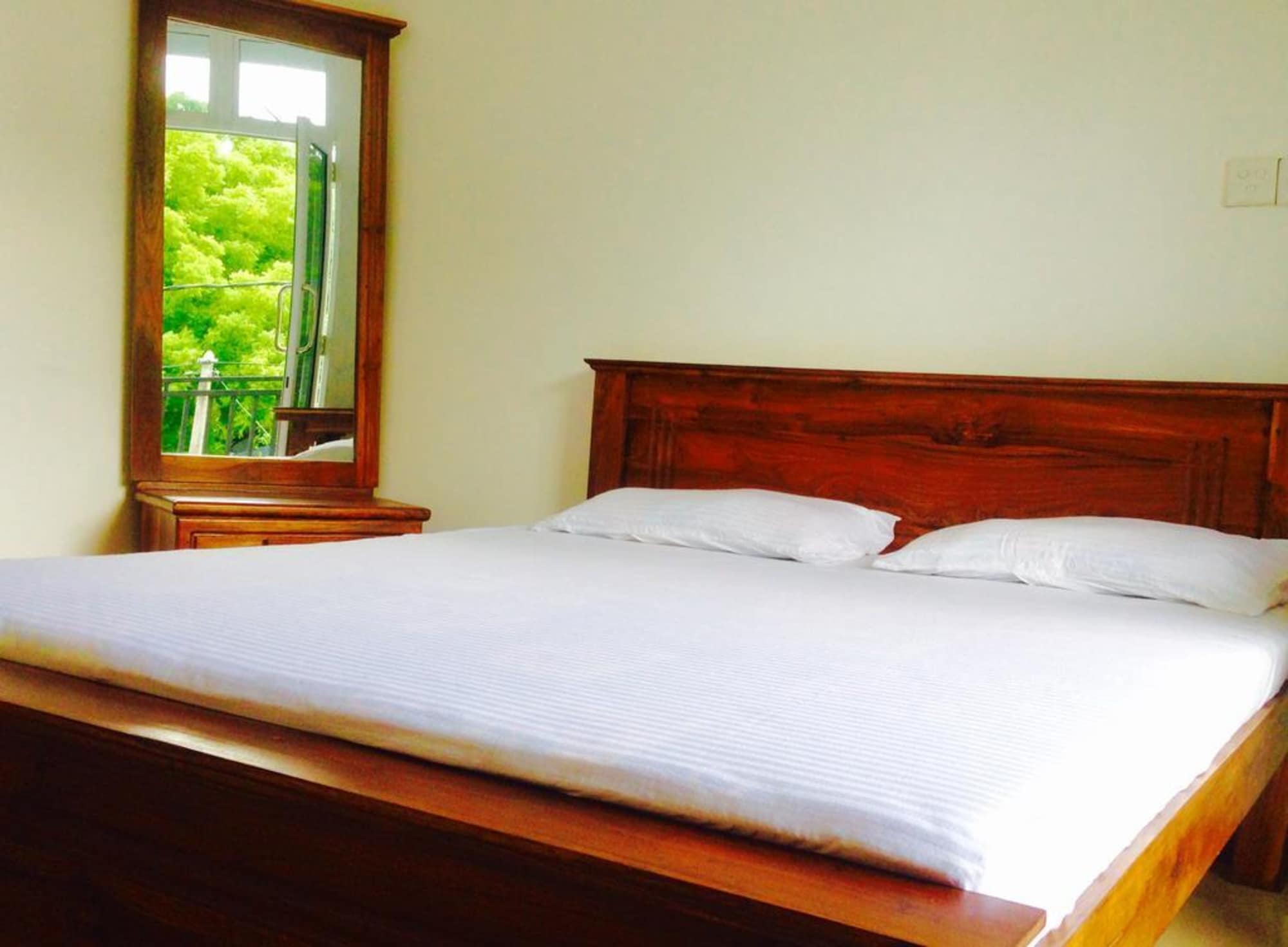 ECONOMY, DOUBLE BED