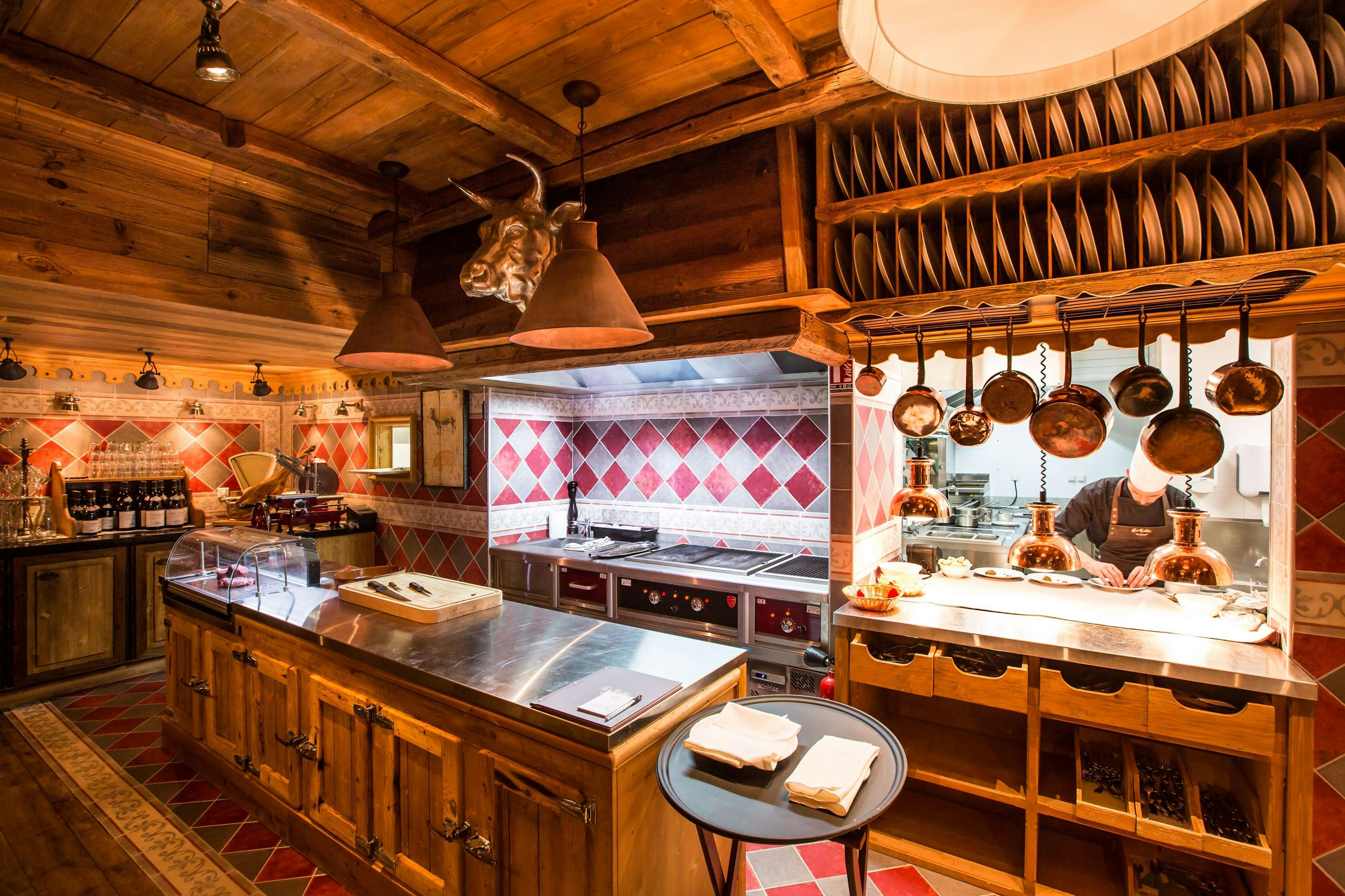 Hotel Alpen Ruitor 6/28