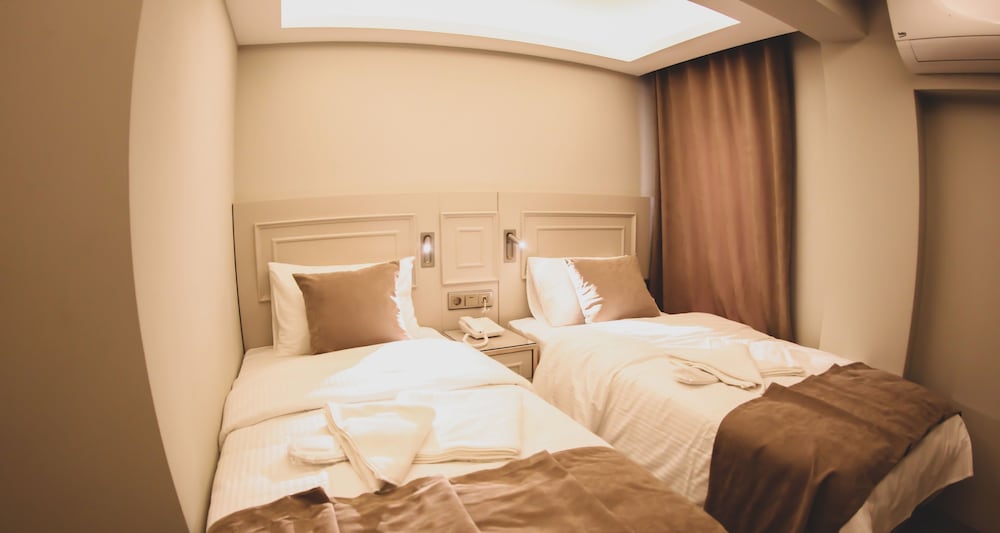 X Nellyi Boutique Hotel 27/50