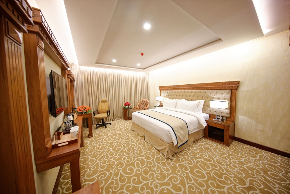Royal Swiss Lahore 10/65