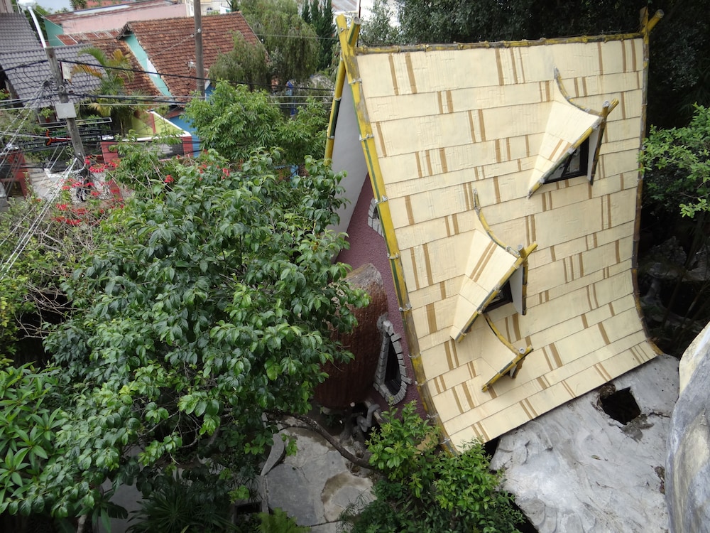 Crazy House 9/66
