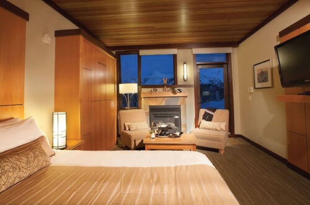 Sunshine Mountain Lodge - Superior Room 20/61