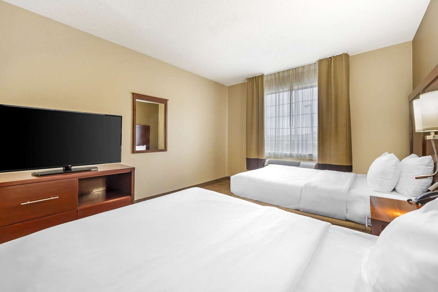 Upgrade, Business, Suite, 2 Queen Beds