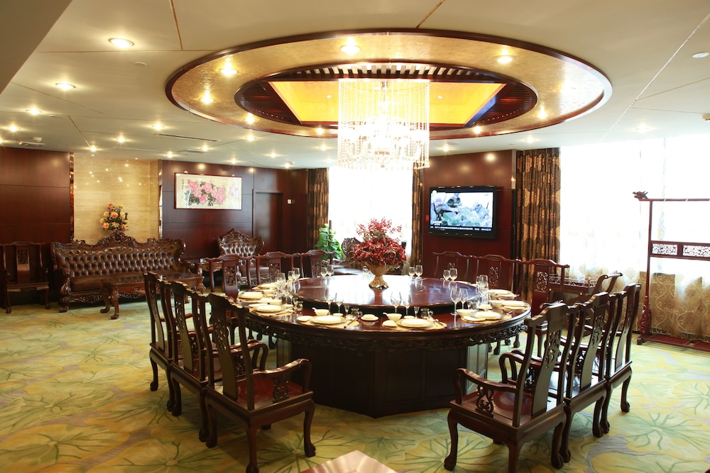 Zhenbao Holiday Hotel Nanjing Yuhua 9/12