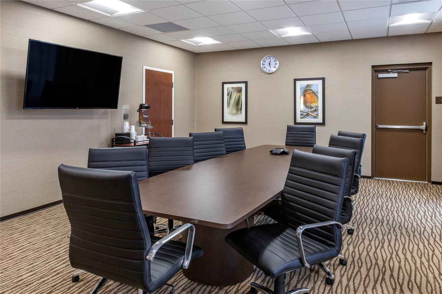 Comfort Inn & Suites Clarkston Pine Knob Area 10/16