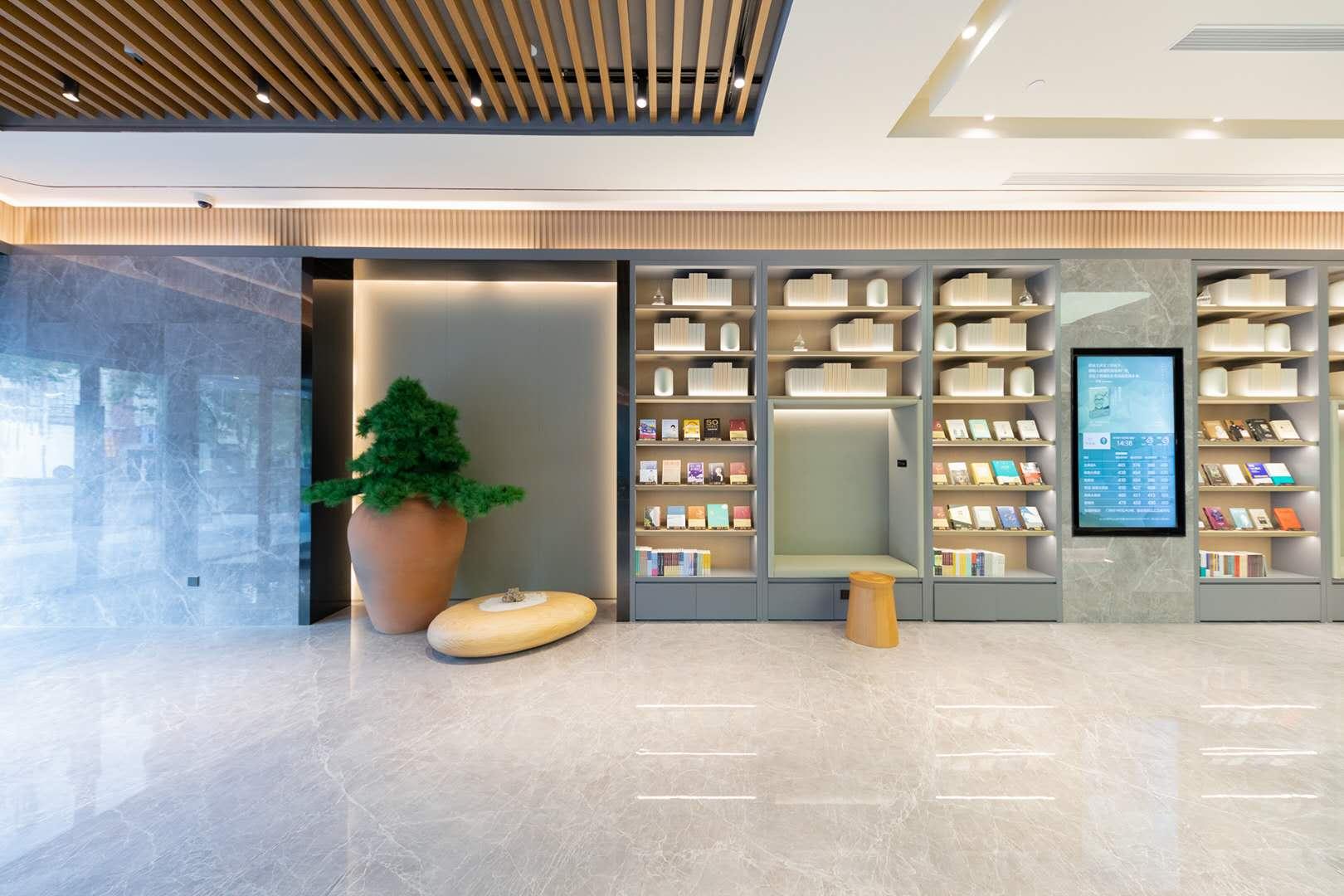 JI Hotel (Shanghai Wuning Road Subway Station) 8/40