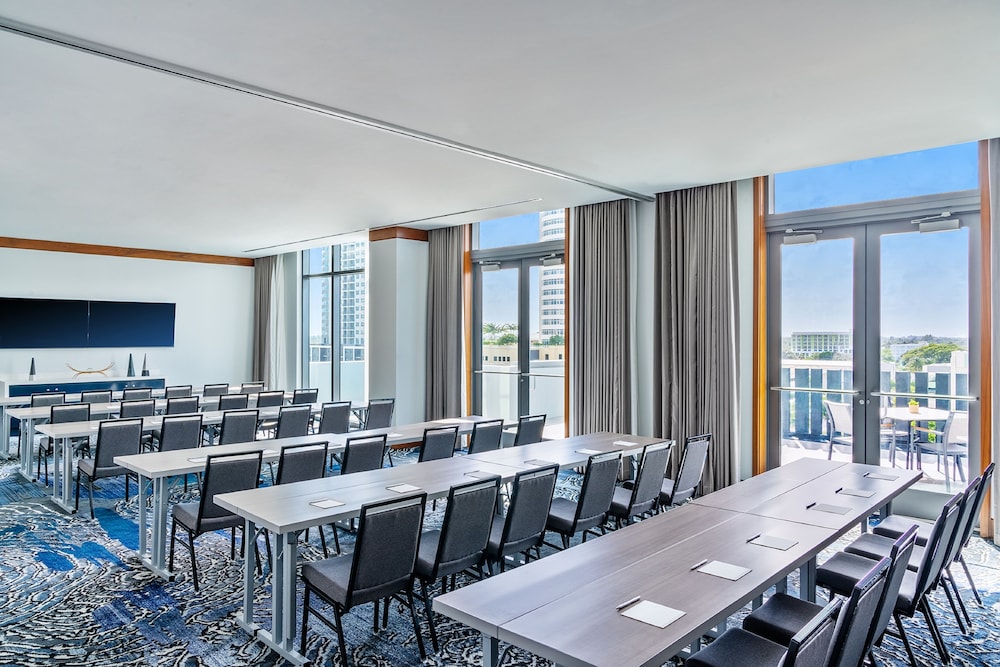 Hyatt Centric Las Olas Fort Lauderdale 48/63