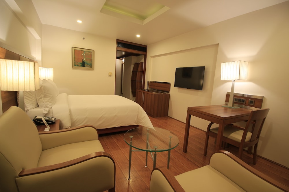 The Residency Chennai 18/31