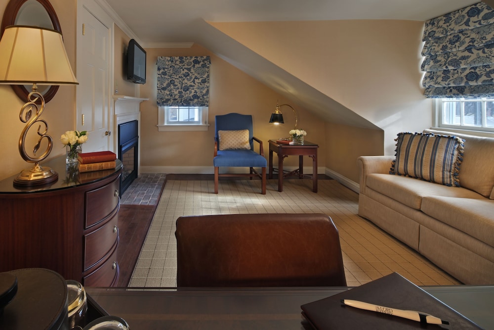 Inn on Boltwood 34/64