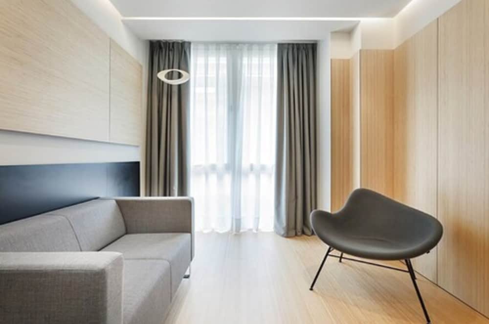 Dorma Plaza Catalunya 38/68