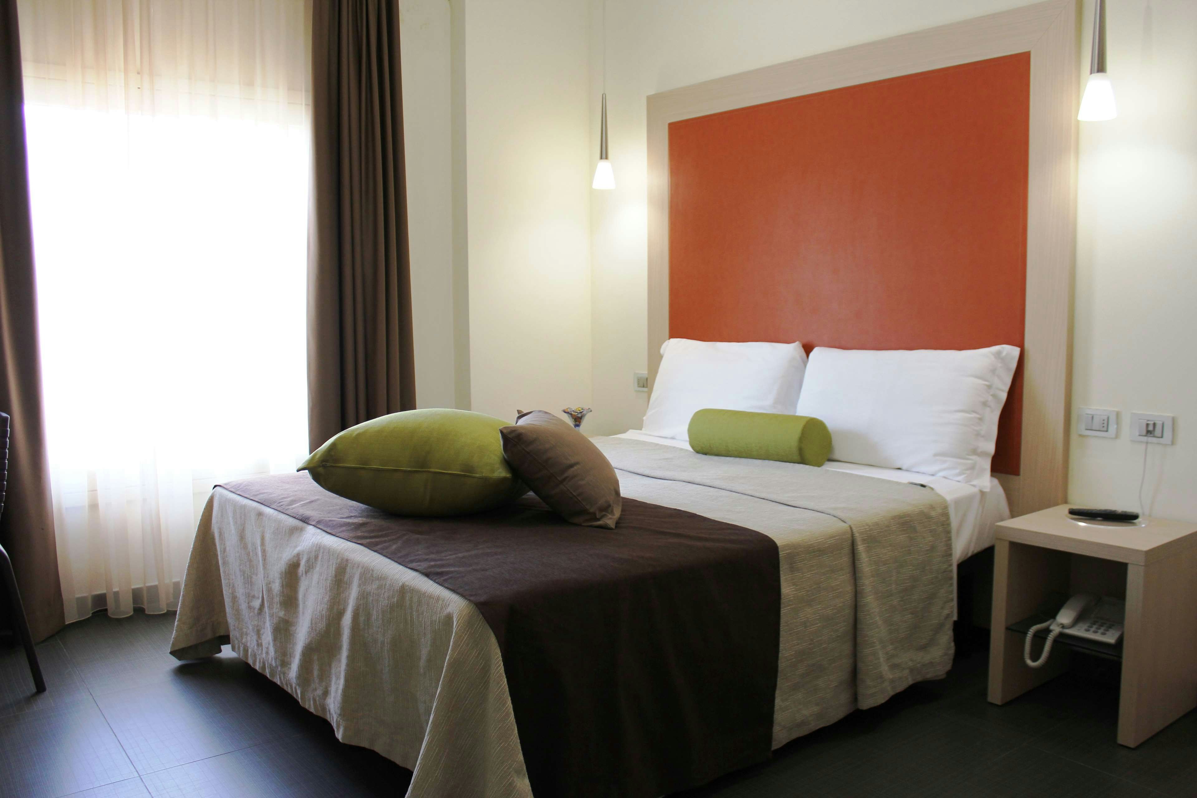 Hotel 33 Baroni 18/50